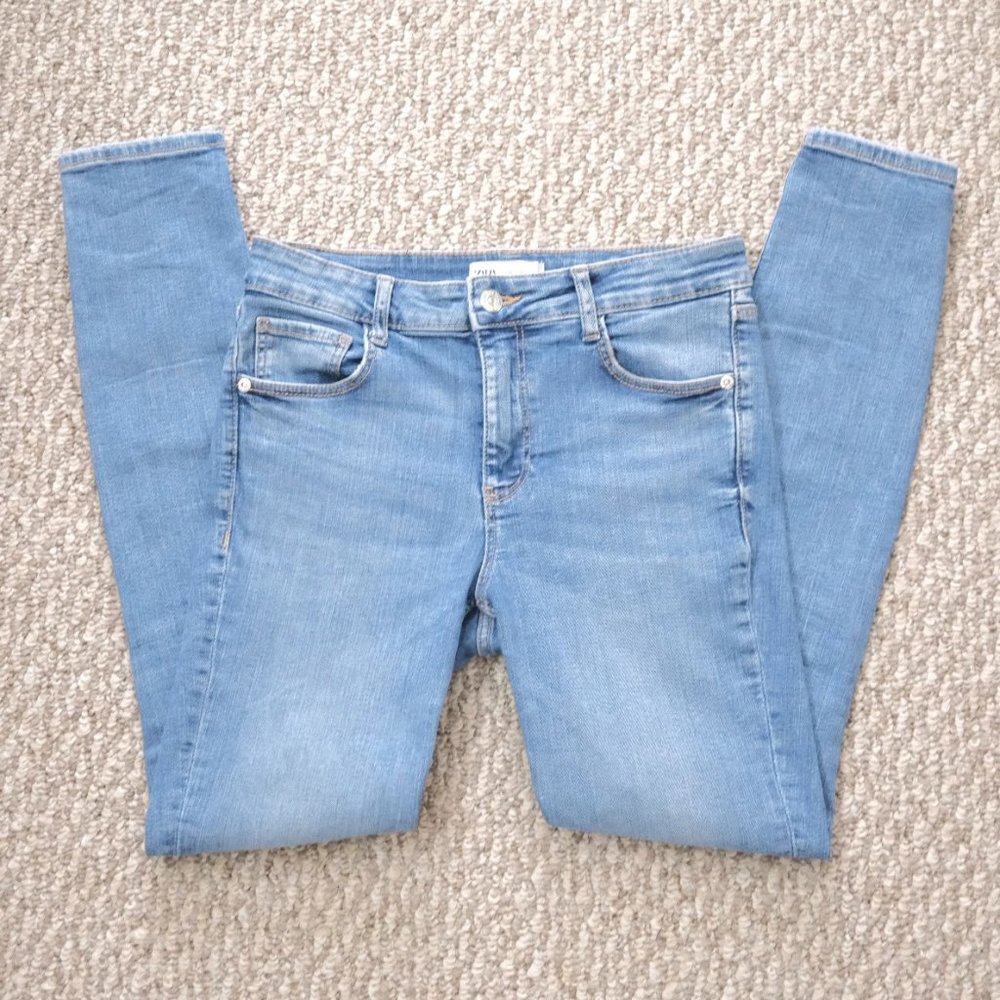 Zara Mid Rise Skinny Jeans